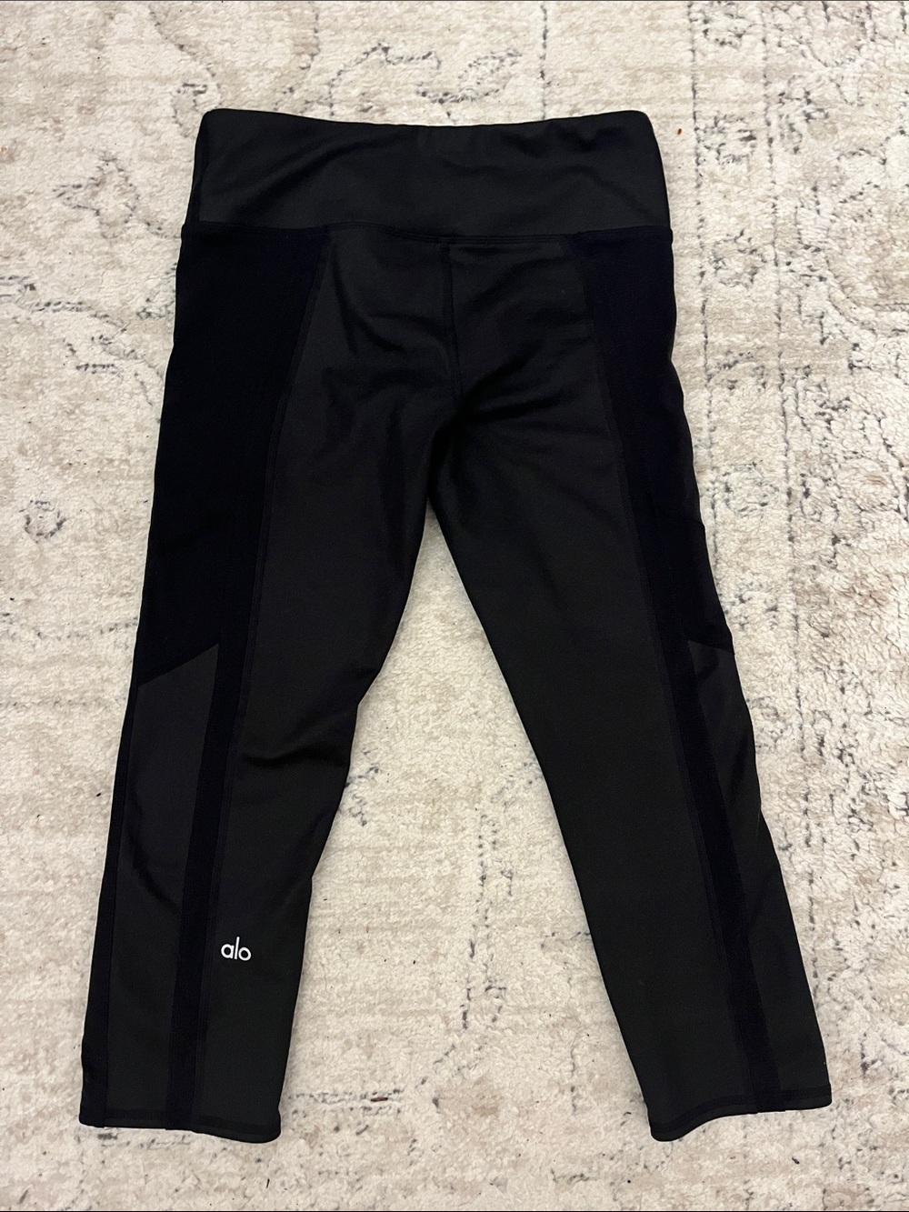 ALO Yoga Kids Black Performance Leggings